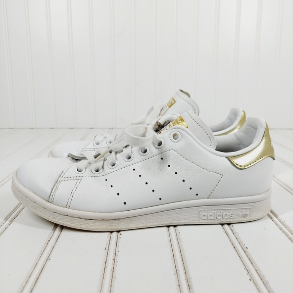 adidas Shoes - adidas Stan Smith Women's White Leather Athletic Shoe D979
